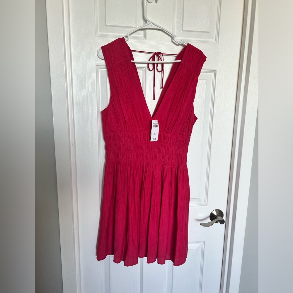 NWT Abercrombie & Fitch L Smocked Plunge Mini Dress